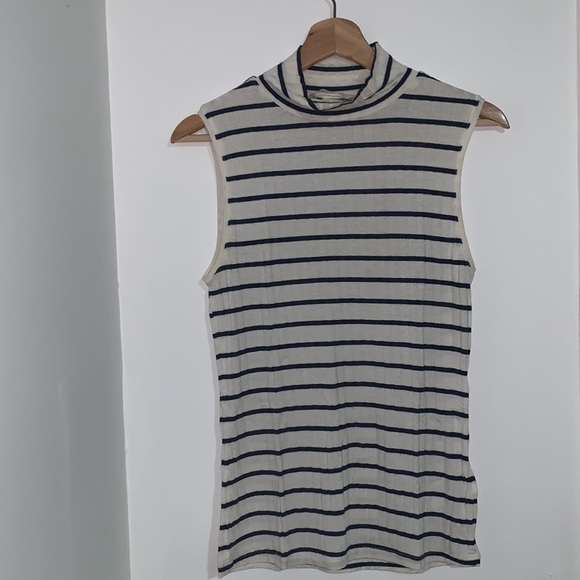 H&M Sleeveless polo-neck top - Picture 2 of 3